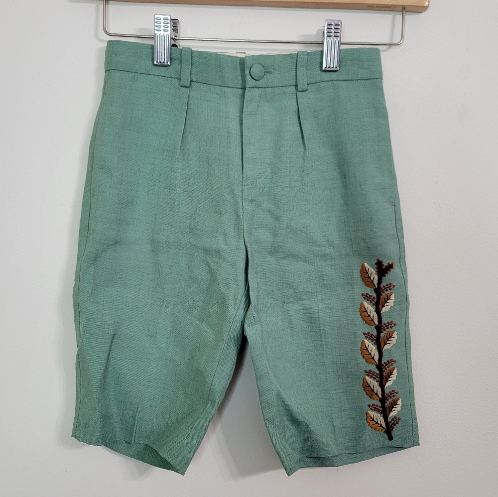 Gucci boys Bermuda shorts with embroidery basil pesto color size 5 NWT